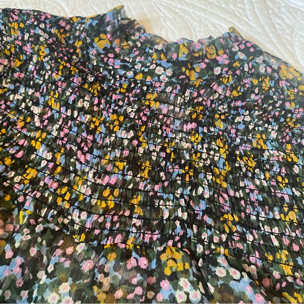 Women’s floral long sleeve blouse